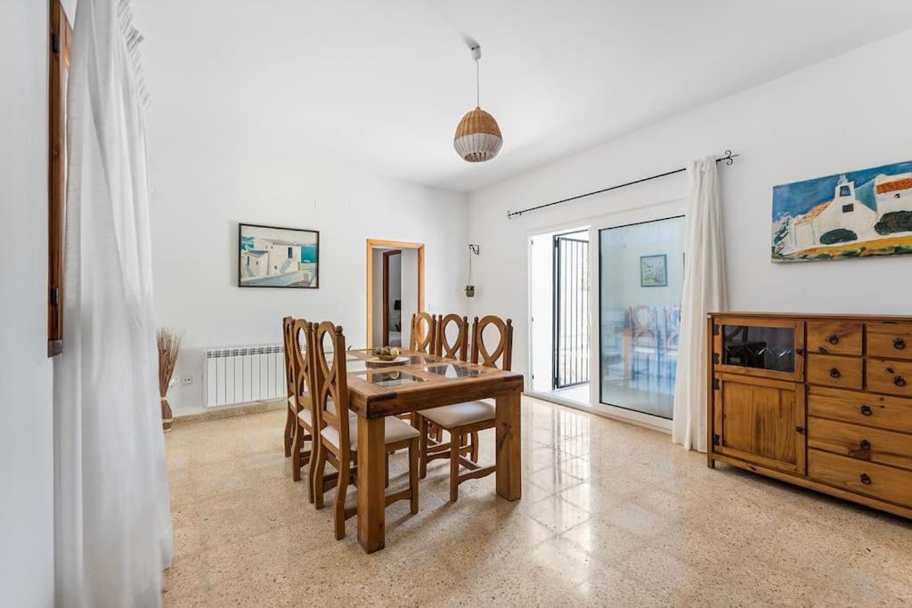 8 Guests Large Villa Near Bossa Beaches & Airport ซานโฮเซ เด ซา ตาลายา ภายนอก รูปภาพ